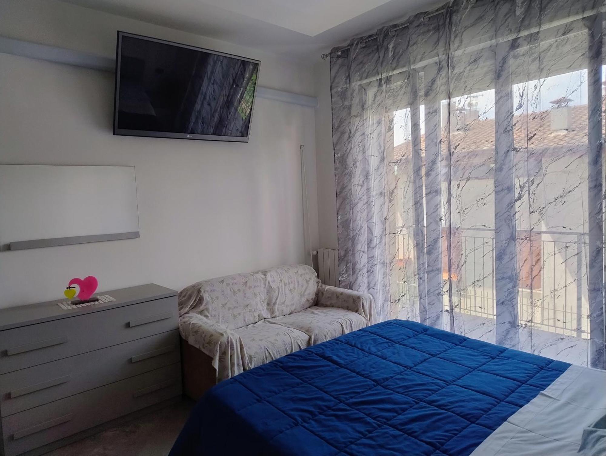 Apartment 5 Terre Italian Delight Red La Spezia